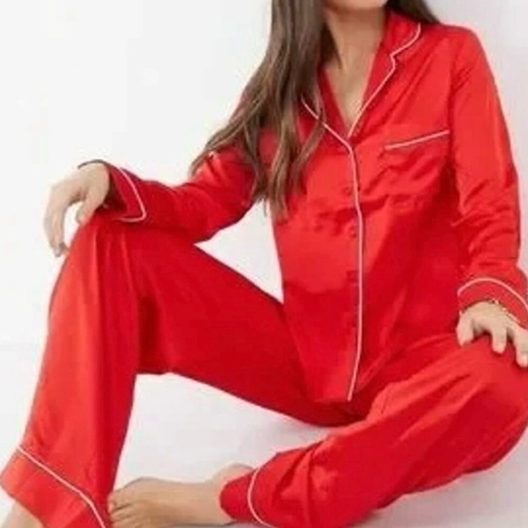 Chloe’ Kristyn Red Pajama Set NWT - Picture 1 of 4